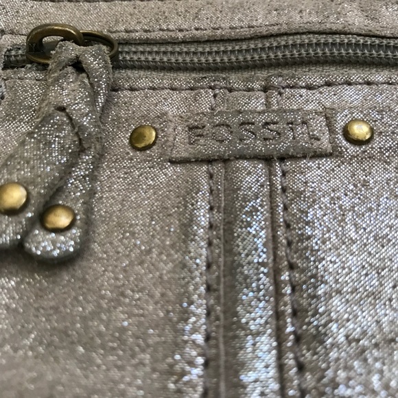 Fossil Zippered Wallet- - Picture 3 of 5